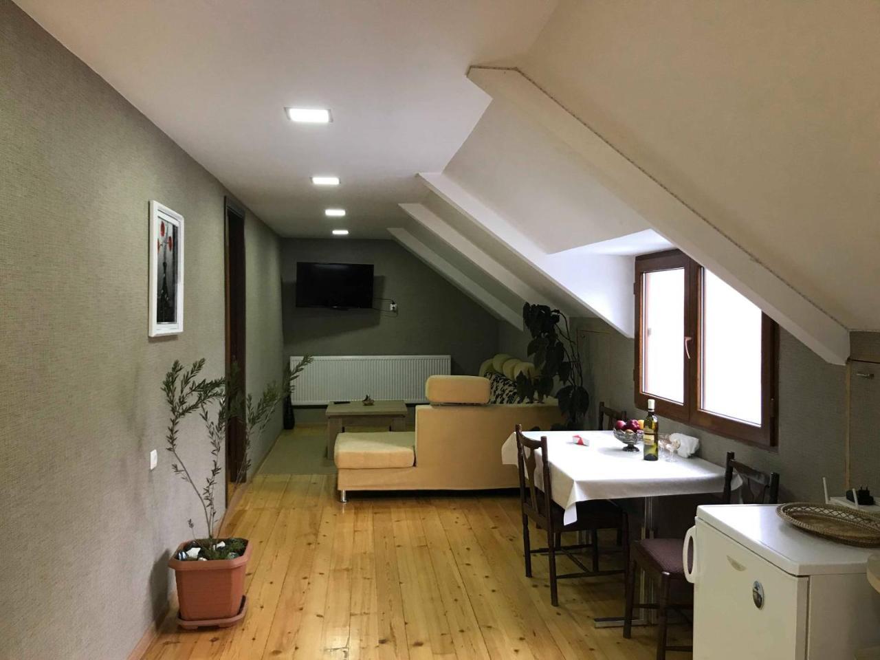Anano'S Guesthouse Borjomi Exterior photo